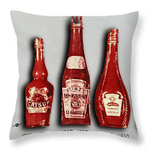 Heinz Tomato Ketchup Vintage, Evolution To 1910 - Throw Pillow