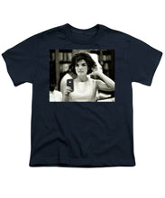 Jacky Kennedy Takes A Selfie Small Version - Youth T-Shirt