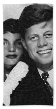 John F Kennedy And Jackie - Bath Towel Bath Towel Pixels Hand Towel (15" x 30")  