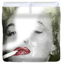 Marilyn Monroe Smokes 2 - Duvet Cover