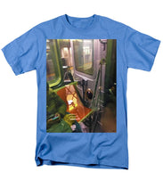 Photo On The New York City Subway - Men's T-Shirt  (Regular Fit)