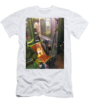 Photo On The New York City Subway - Men's T-Shirt (Athletic Fit)