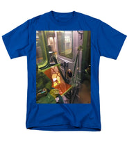 Photo On The New York City Subway - Men's T-Shirt  (Regular Fit)
