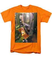Photo On The New York City Subway - Men's T-Shirt  (Regular Fit)