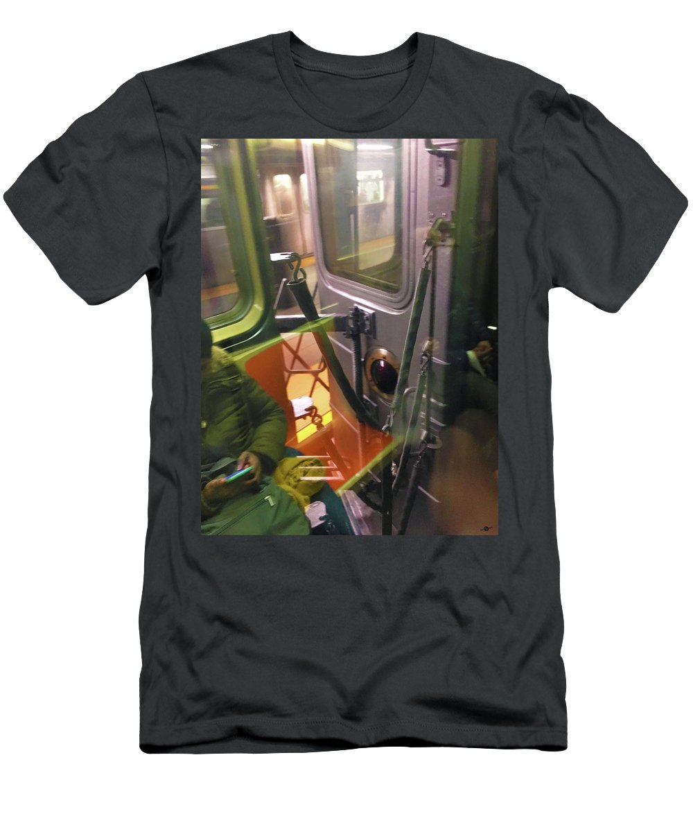 Photo On The New York City Subway - Men's T-Shirt (Athletic Fit)