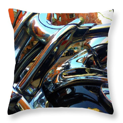 Painting Cold Chrome New York - Throw Pillow