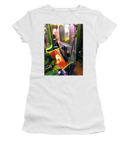 Painting On The New York City Subway - Women's T-Shirt (Athletic Fit)