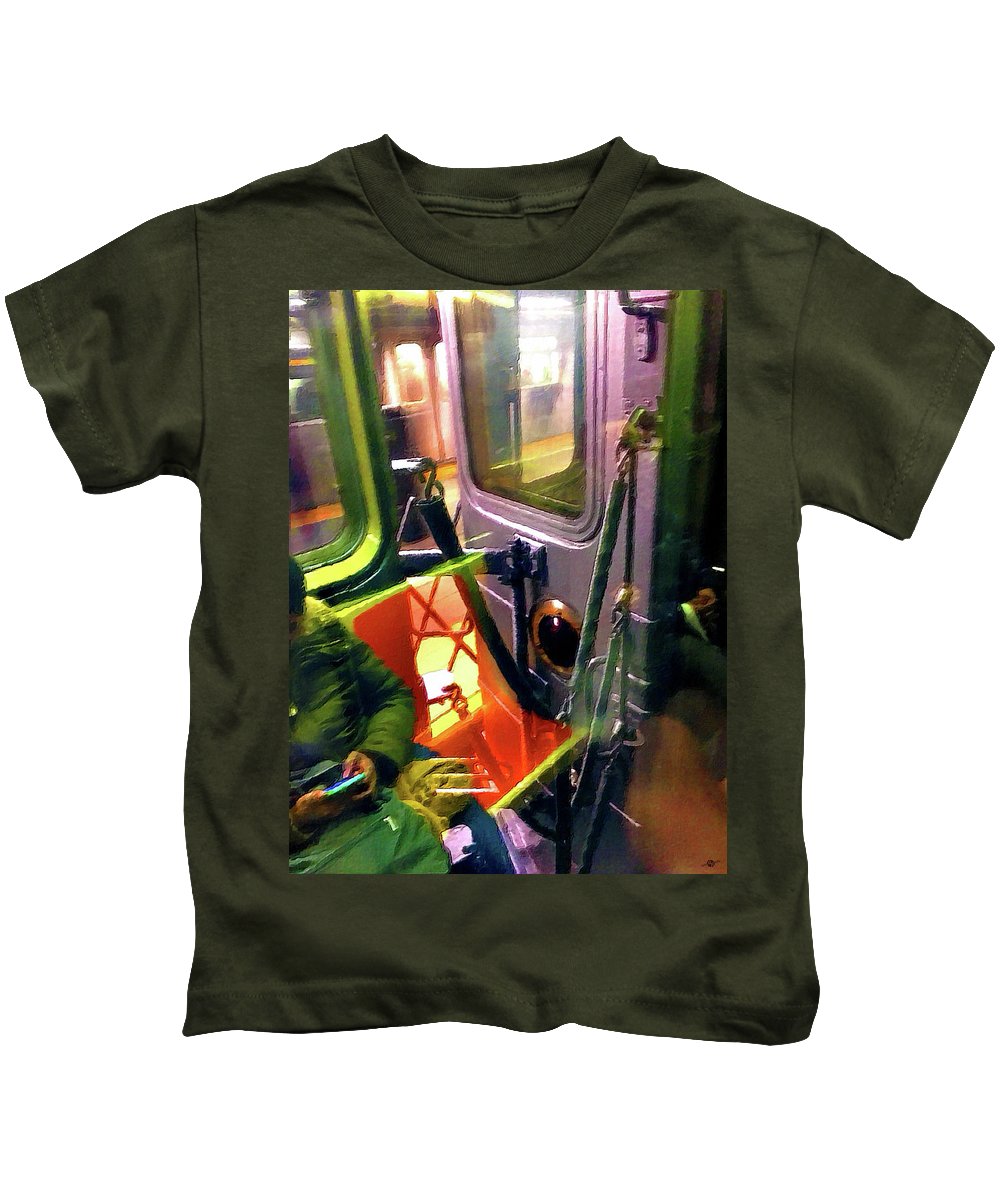 Painting On The New York City Subway - Kids T-Shirt