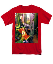 Painting On The New York City Subway - Men's T-Shirt  (Regular Fit)