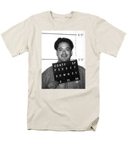 Robert Downey Jr Mug Shot 1999 Black And White - Men's T-Shirt  (Regular Fit)