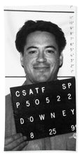 Robert Downey Jr Mug Shot 1999 Black And White - Bath Towel