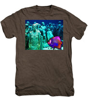 Sculpture Underwater With Bright Fish Painting Musa - Men's Premium T-Shirt