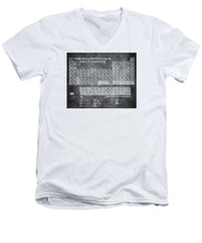 Tableau Periodiques Periodic Table Of The Elements Vintage Chart Silver - Men's V-Neck T-Shirt